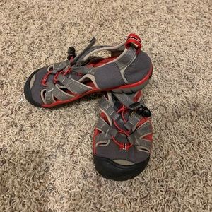 Boy’s size 13 Keen sandals